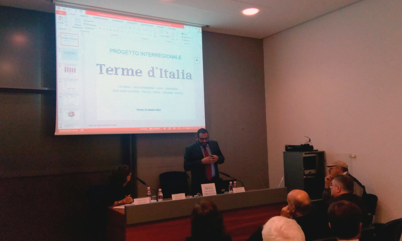 Il professor Nicola Quirino durante la sua presentazione a TTG Incontri 2016