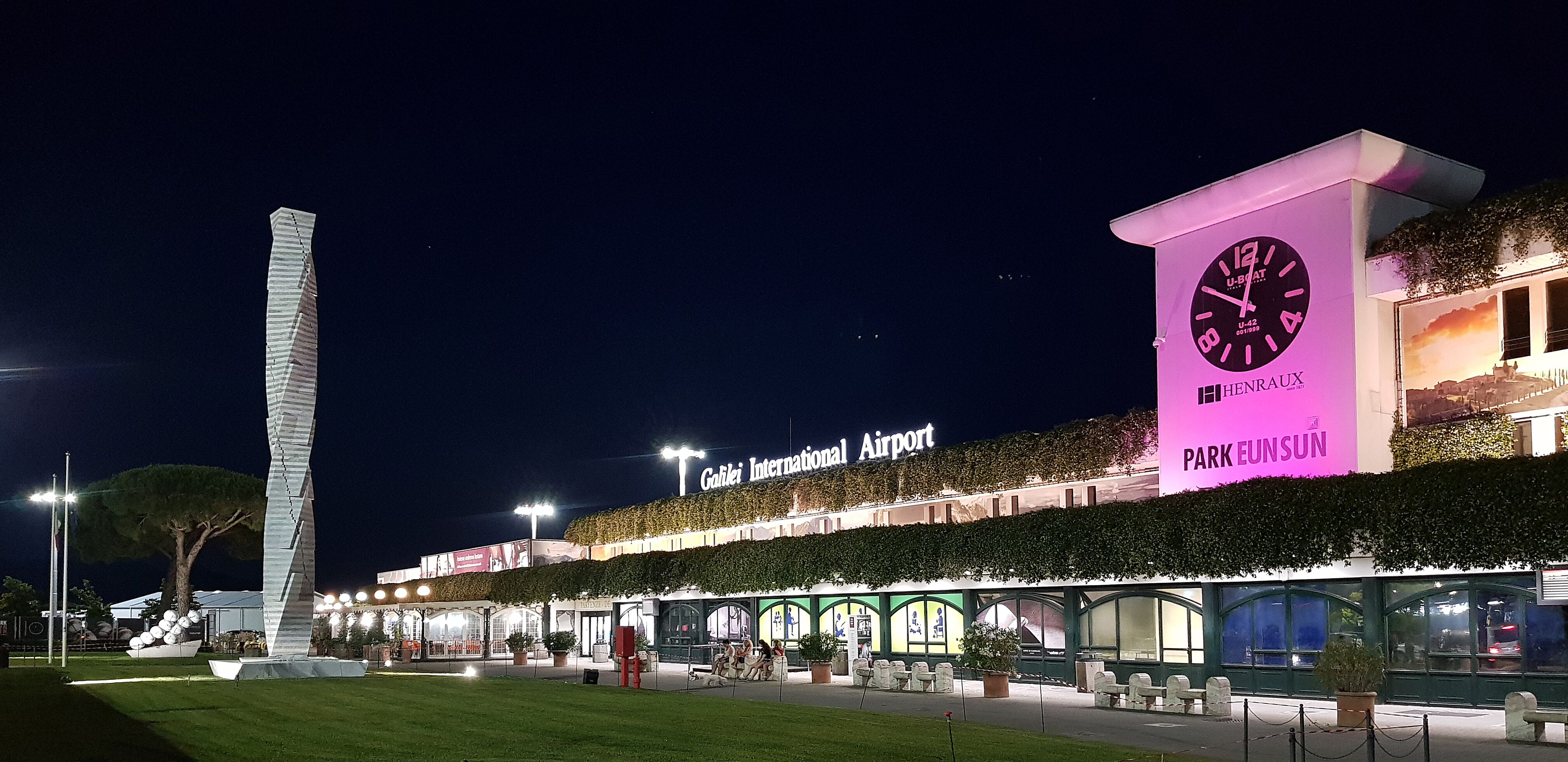 Aeroporti di Pisa e Firenze: la bellezza dell’arte arricchisce le aerostazioni della Toscana