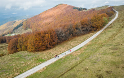In cammino tra i colori del fall foliage e imponenti fortificazioni