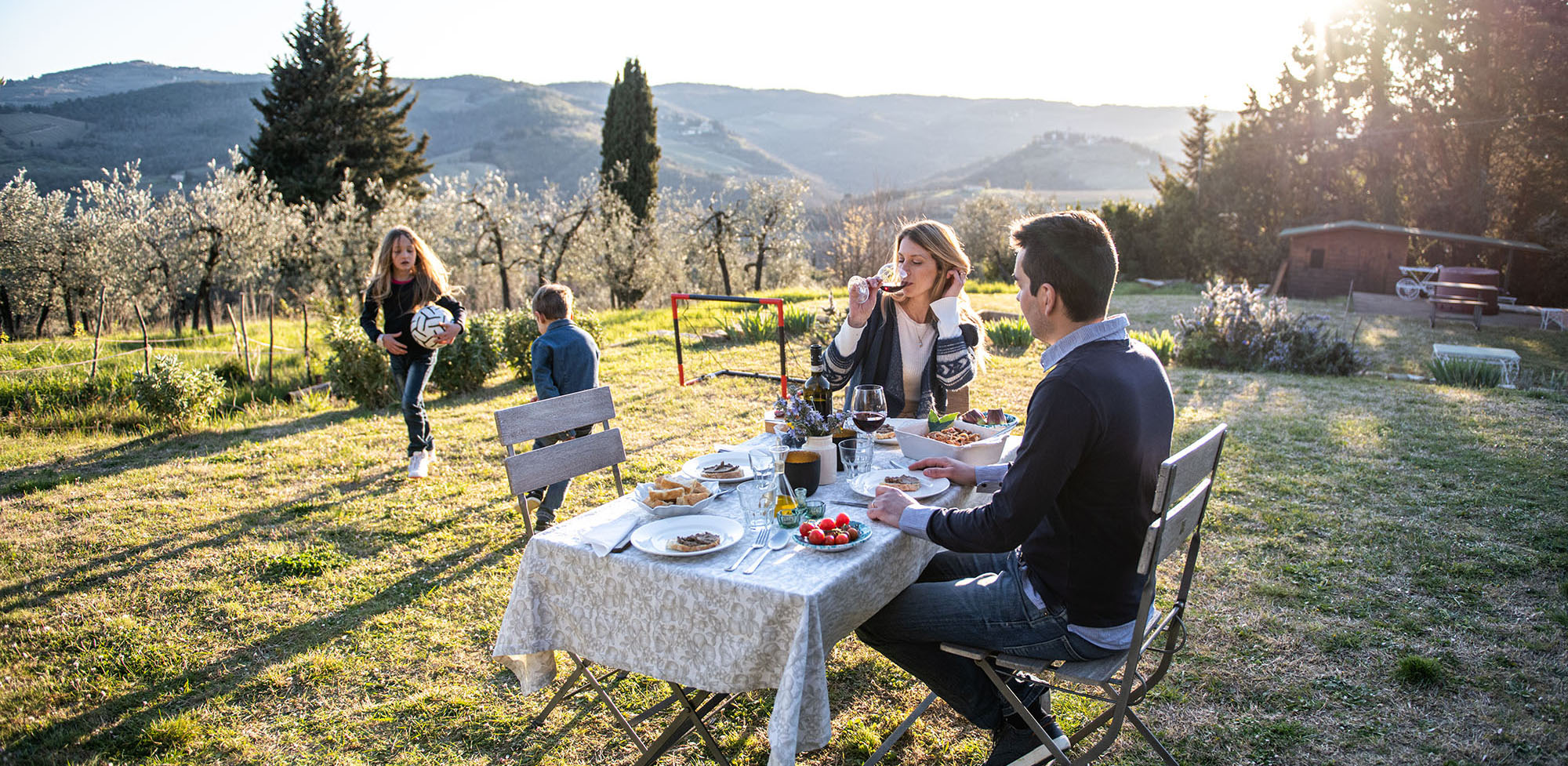 Vetrina-Toscana-food-famiglia-a-tavola
