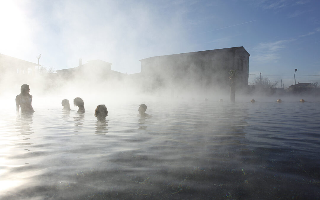 Dove la primavera sgorga dalla terra e arriva dal mare: un viaggio lento tra entroterra e costa