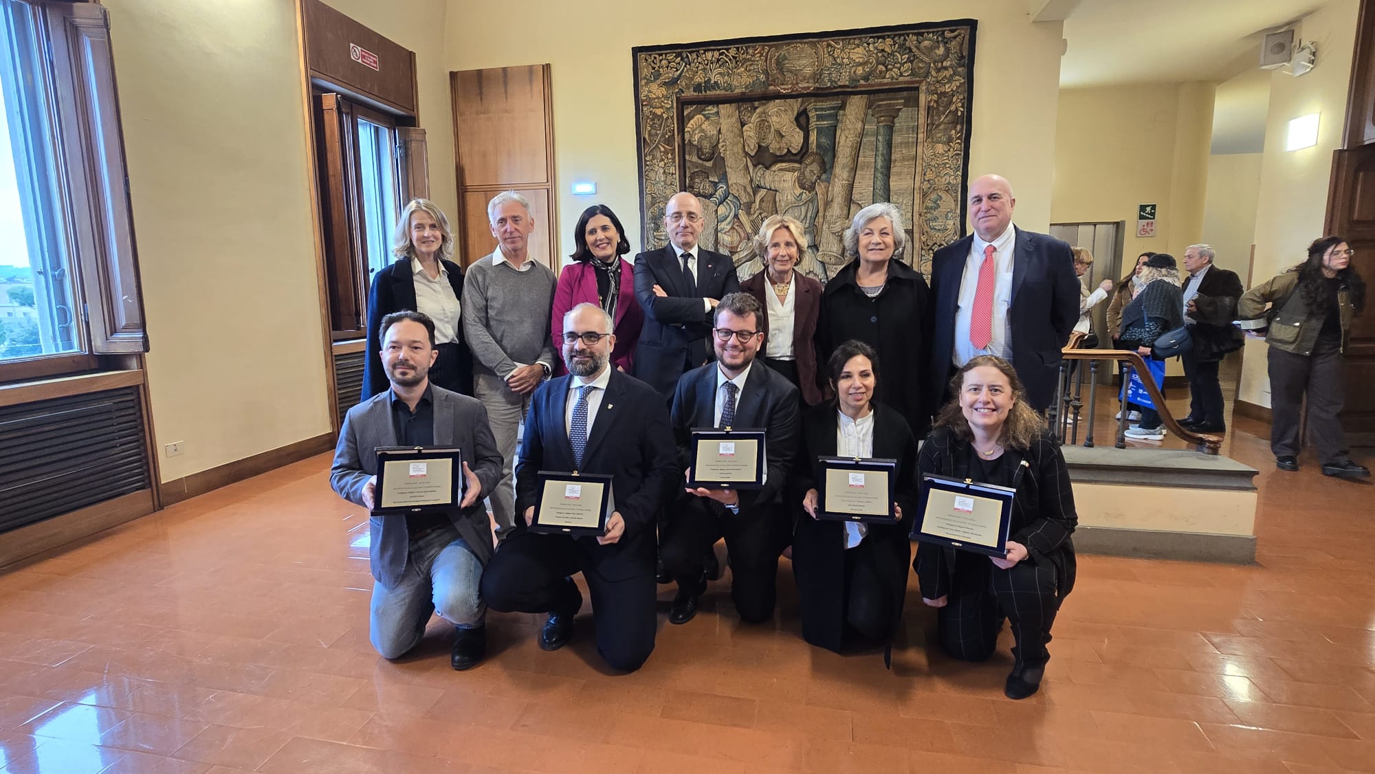 Foto di gruppo premiati e pubblivi