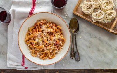 Cinque cammini da percorrere (anche) con il gusto