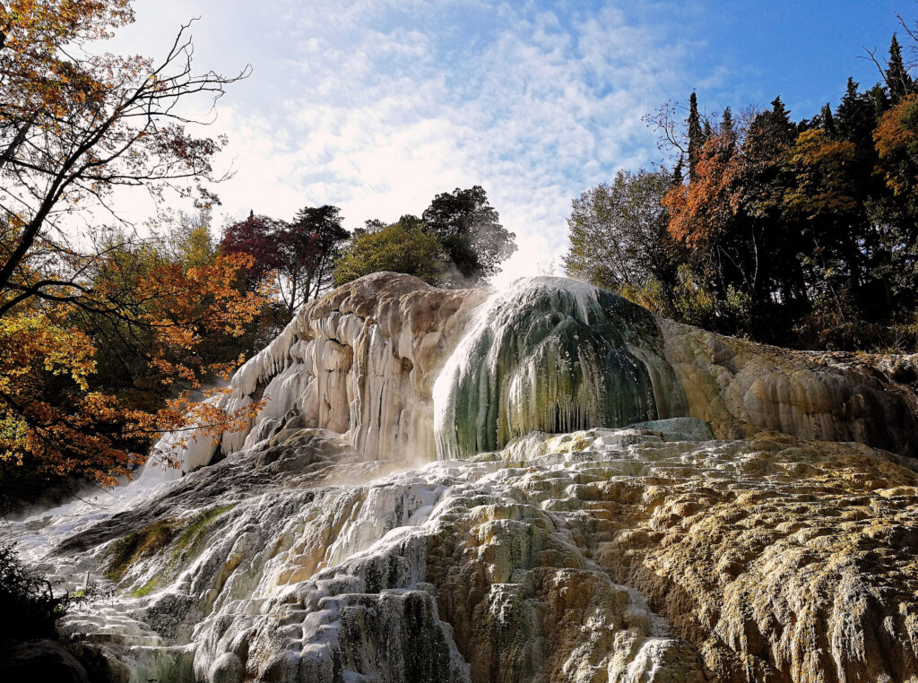 Immagine: Amiata: il benessere olistico tra acque curative, foreste silenziose e borghi fuori dal tempo