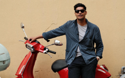 The Travel Show su BBC News visita la Toscana in occasione dei festeggiamenti per l’ottantesimo compleanno dell’iconica Vespa italiana