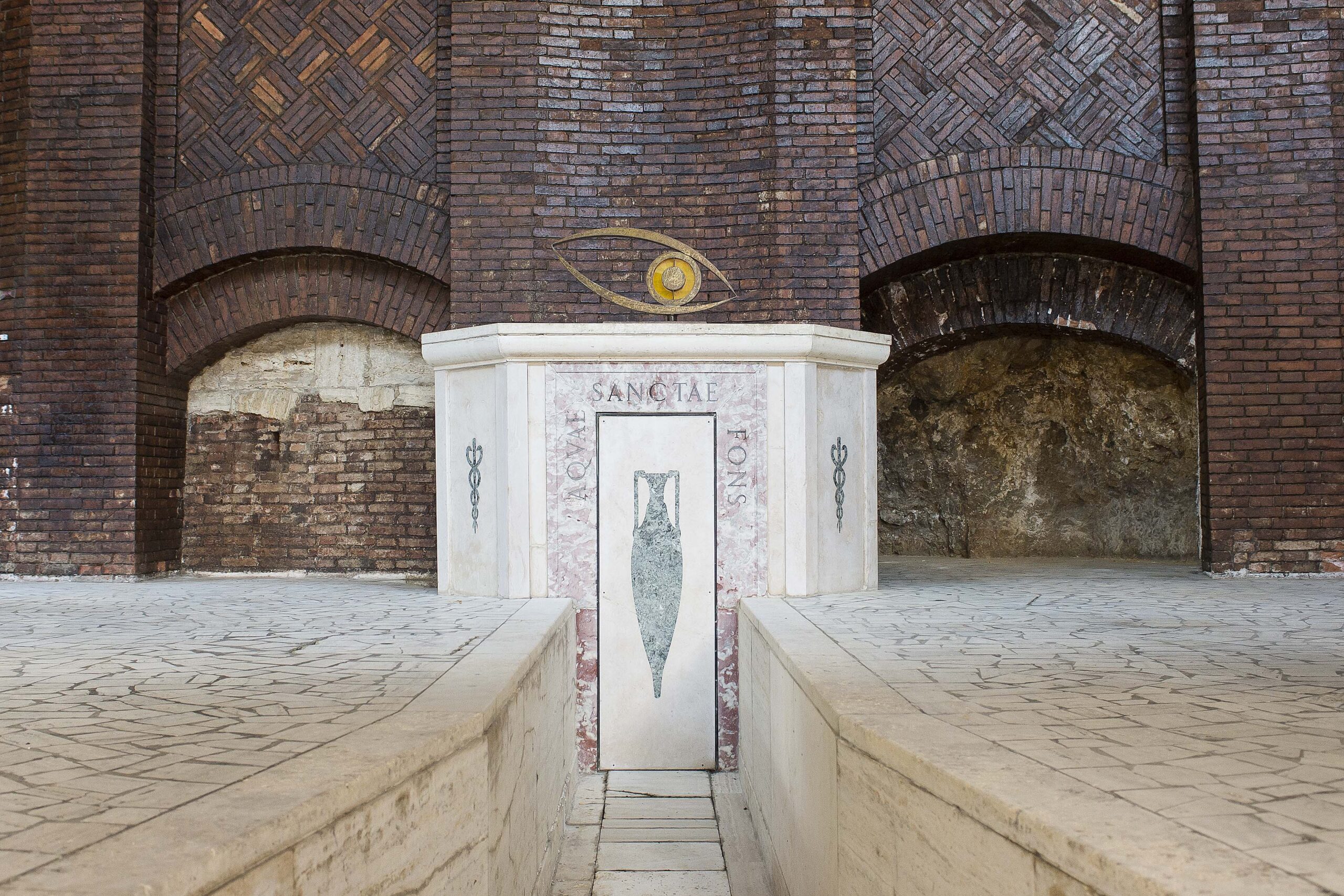 Nell'immagine la fonte dell'acqua delle Terme di Chianciano