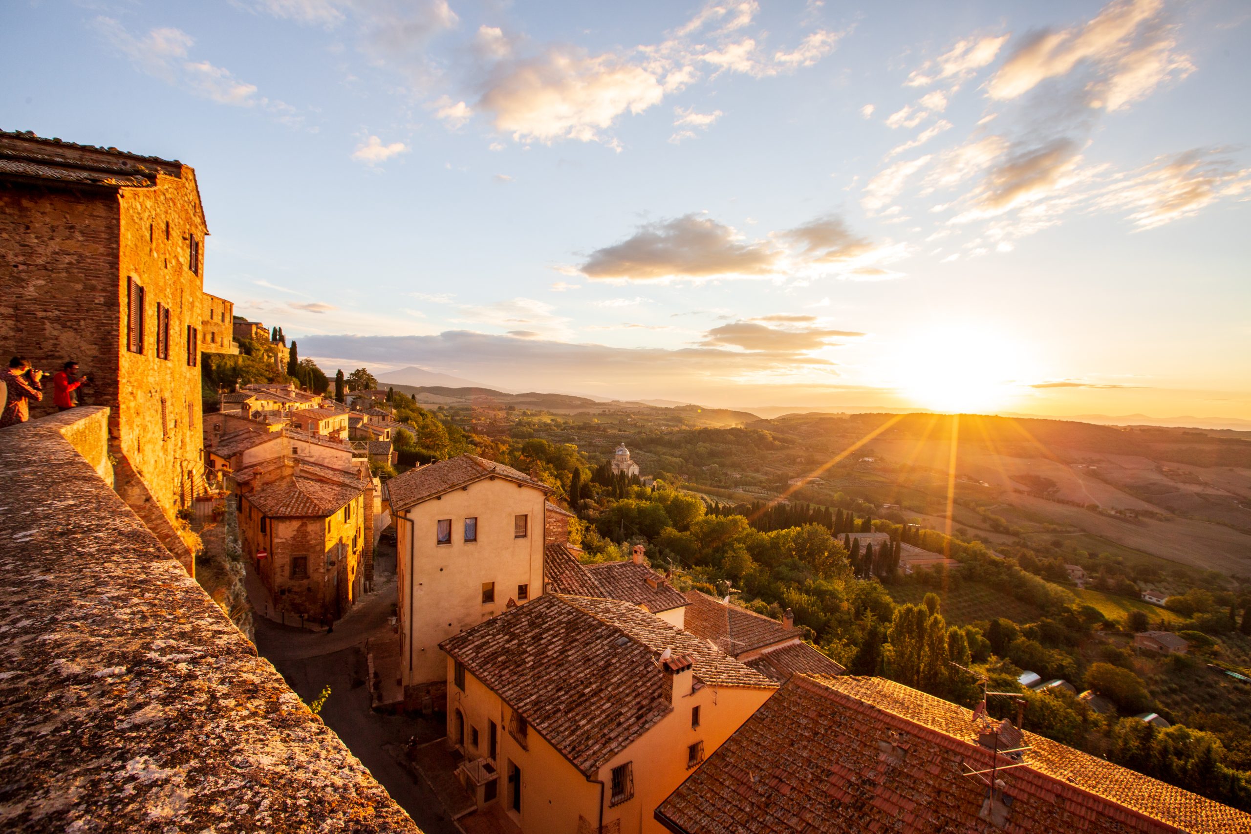 Borgo Montepulciano photo by Nicola Santini Foto del borgo di Montepulciano al tramonto